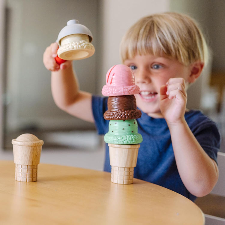Melissa & Doug Scoop & Stack Ice Cream Set